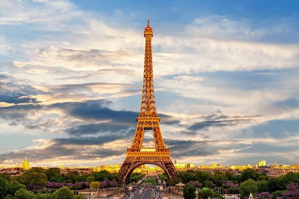 Pourquoi la ville de Paris est-elle si réputée dans le monde ?